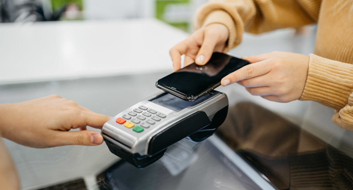 Covid-19 Speeds Up Contactless Rollout Worldwide