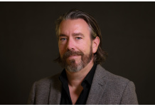 Balancing Complexity and Technology - How AI Is...
